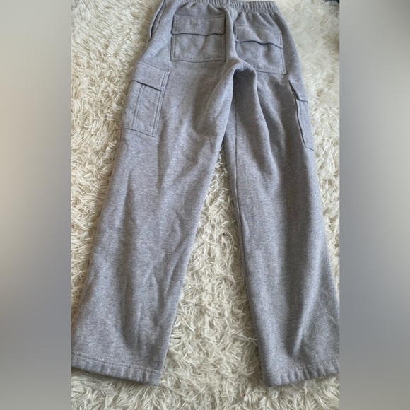 Aritzia TNA Sweatfleece Cozy Fleece Mega Cargo™ Sweatpant - Picture 2 of 8